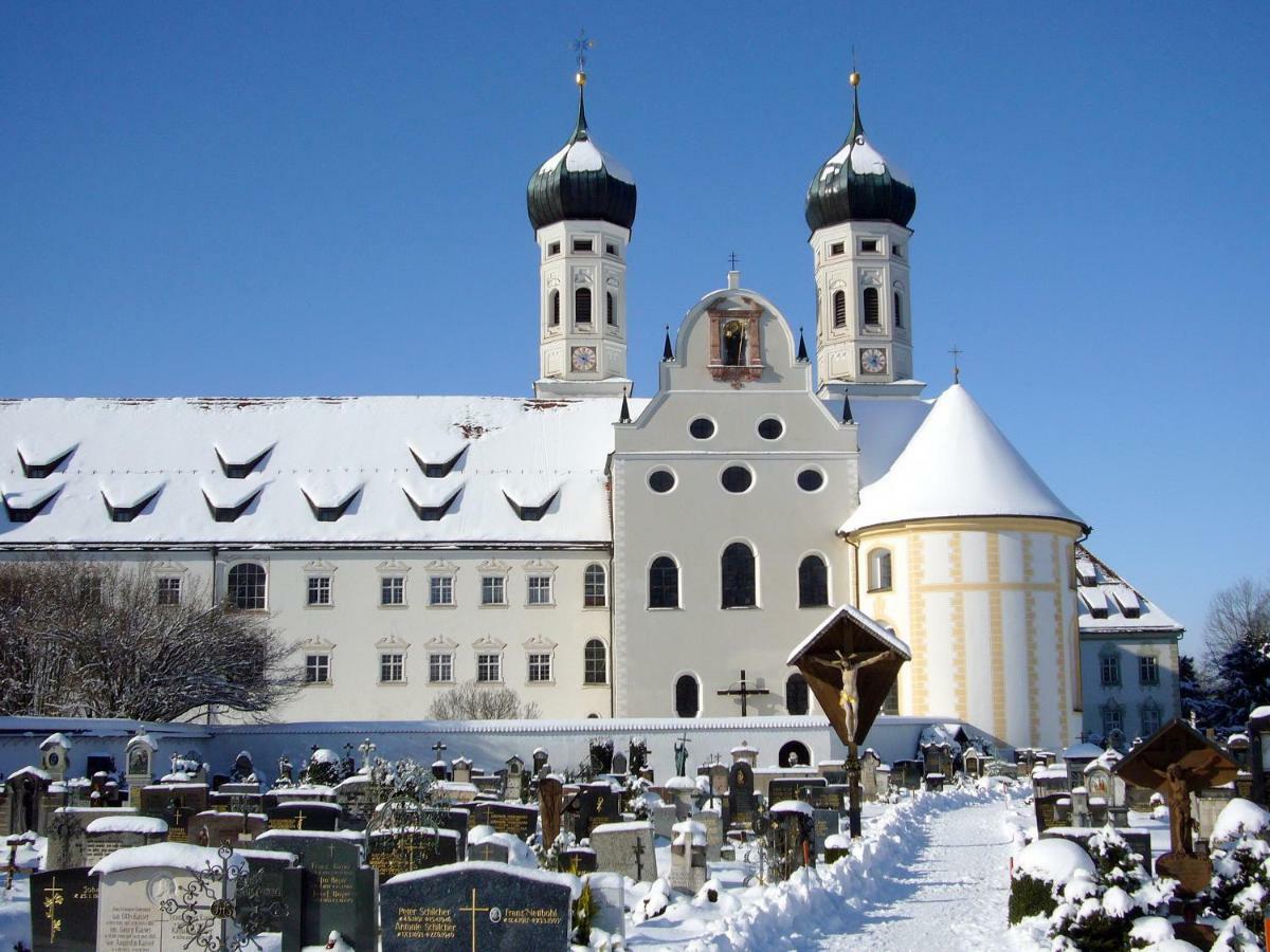Kloster Benediktbeuern - Gaestehaus Der Salesianer Don Bosco ภายนอก รูปภาพ